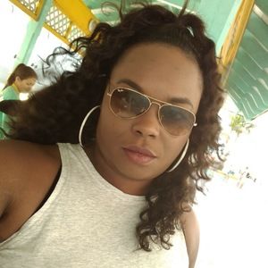 Meet your Posher, Clarese